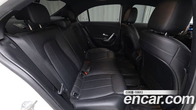 Mercedes-Benz A-Class 2021 — Şəkil 10/19