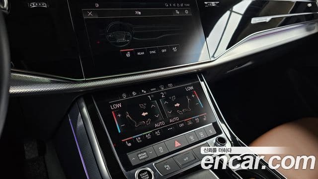 Audi Q7 2021 — Фото 19/20