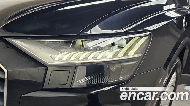 Audi Q8 2021 — Photo 30/34