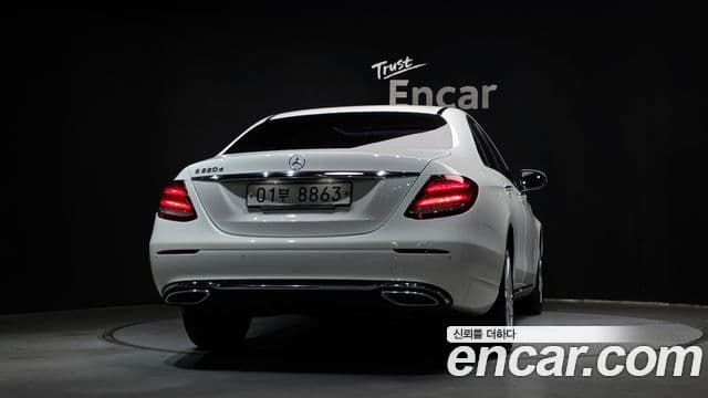 Mercedes-Benz E-Class 2018 — Şəkil 4/20
