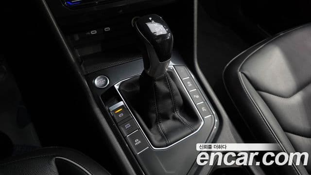 Volkswagen Tiguan 2021 — Şəkil 9/20