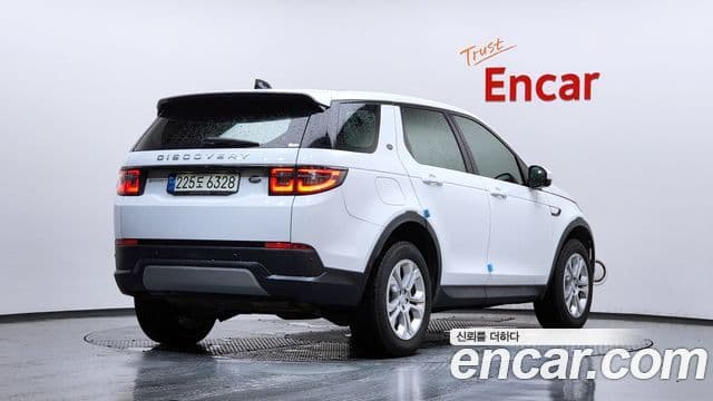 Land Rover Discovery Sport 2021 — ფოტო 2/20