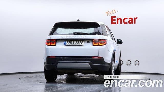 Land Rover Discovery Sport 2021 — ფოტო 4/20