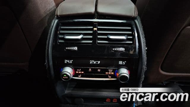BMW 5 Series 2020 — Фото 18/20