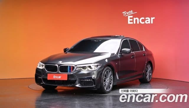 BMW 5 Series 2020 — Фото 1/20