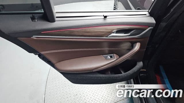 BMW 5 Series 2020 — Photo 5/34