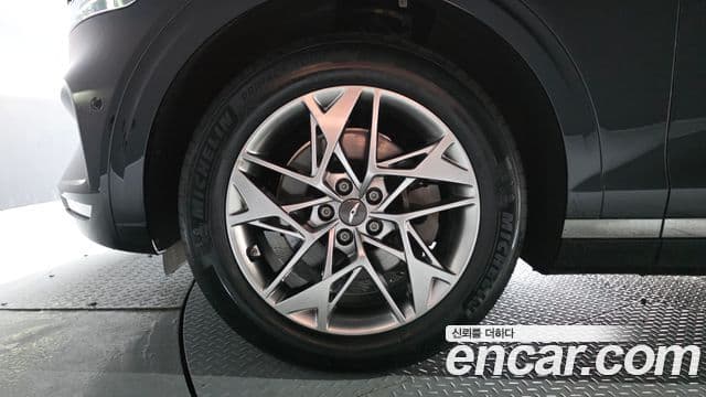 Genesis GV70 2021 — ფოტო 5/20