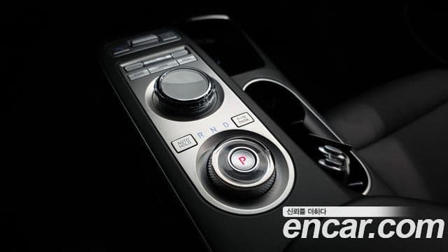 Genesis GV70 2021 — ფოტო 9/20