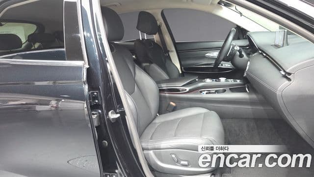 Genesis GV70 2021 — ფოტო 11/20