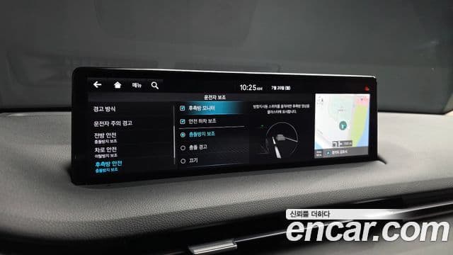 Genesis GV70 2021 — ფოტო 16/20