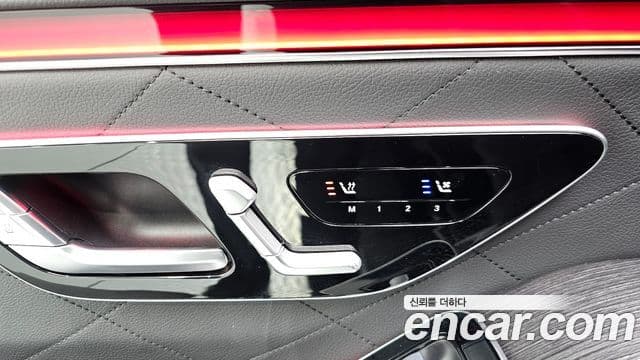 Mercedes-Benz S-Class 2022 — Photo 24/36
