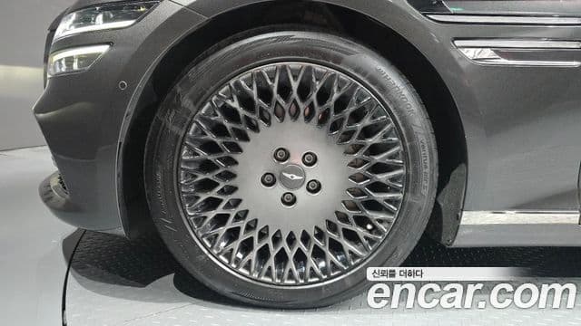 Genesis Electrified G80 2023 — ფოტო 5/20
