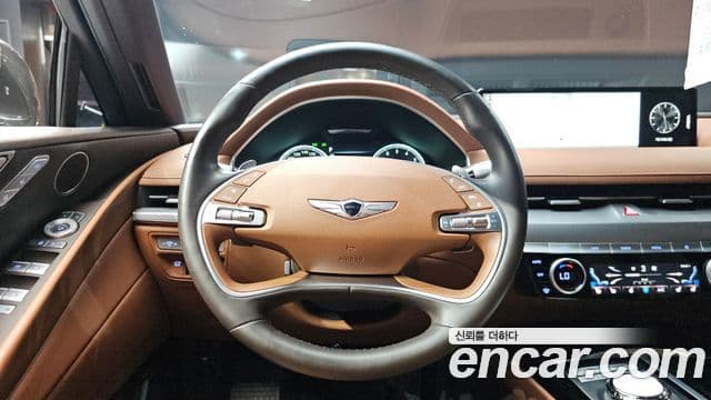 Genesis Electrified G80 2023 — ფოტო 13/20