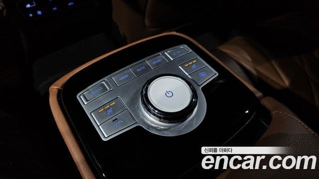 Genesis Electrified G80 2023 — ფოტო 18/20