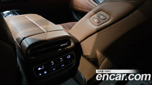 Genesis G80 2023 — Photo 21/35