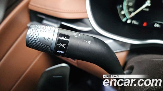 Genesis G80 2023 — Photo 34/35