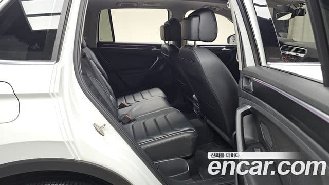 Volkswagen Tiguan 2022 — Şəkil 12/20