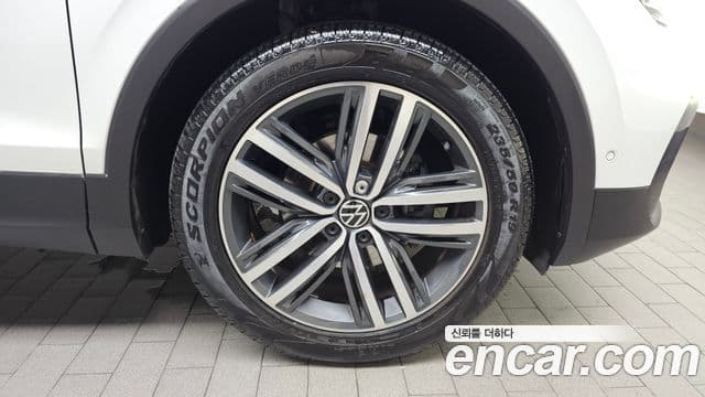 Volkswagen Tiguan 2022 — Photo 14/31
