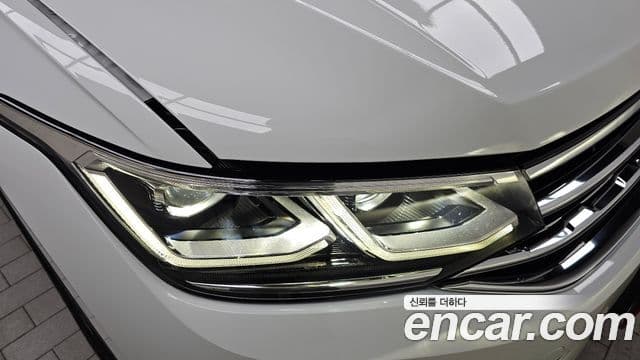 Volkswagen Tiguan 2022 — Photo 27/31