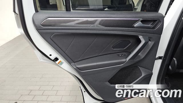 Volkswagen Tiguan 2022 — Photo 20/31