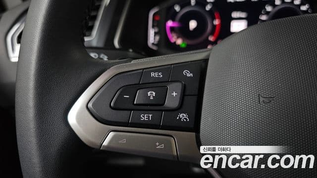Volkswagen Tiguan 2022 — Photo 29/31