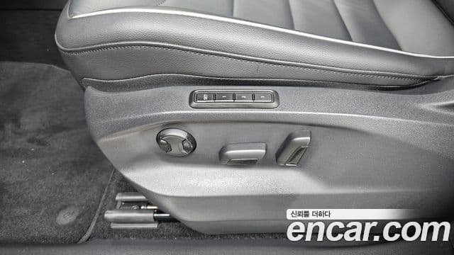 Volkswagen Tiguan 2022 — Photo 24/31