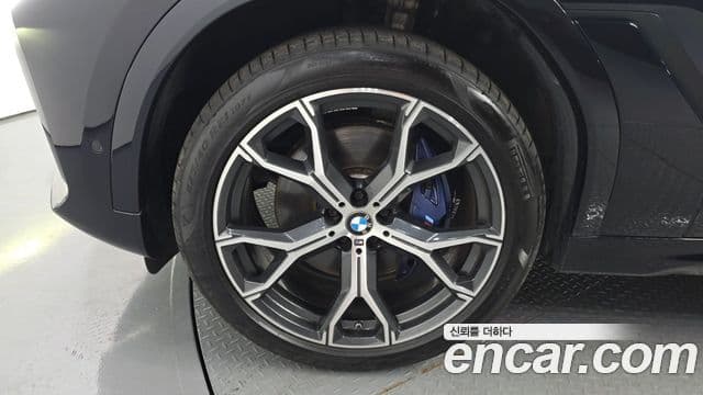 BMW X6 2022 — ფოტო 5/20