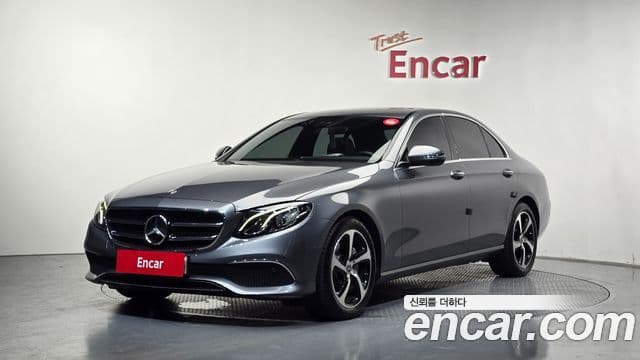 Mercedes-Benz E-Class 2020 — Фото 10/20