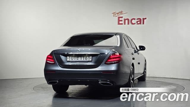 Mercedes-Benz E-Class 2020 — фото 3 из 20