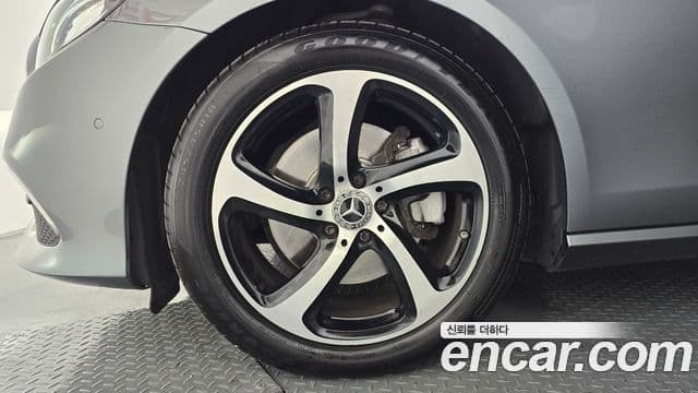 Mercedes-Benz E-Class 2020 — Фото 4/20