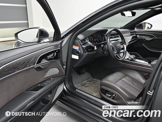 Audi A8 2022 — Şəkil 10/20