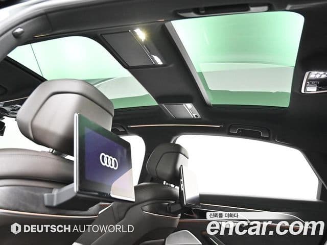 Audi A8 2022 — Şəkil 18/20