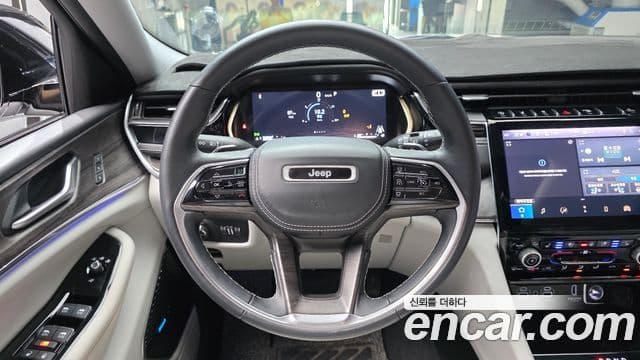 Jeep Grand Cherokee 2022 — Şəkil 13/20