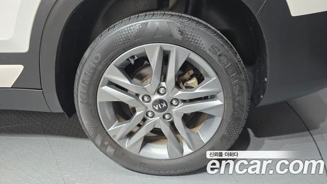 Kia Seltos 2020 — Photo 19/32