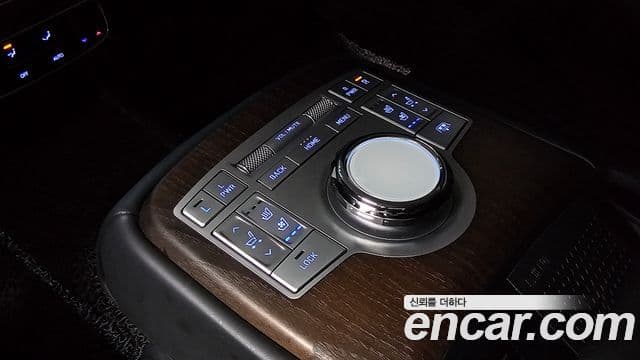 Genesis G80 2023 — Photo 13/35