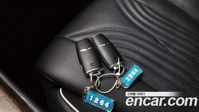 Genesis G80 2023 — Photo 30/35