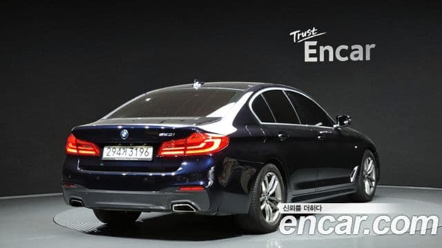 BMW 5 Series 2020 — Фото 2/20