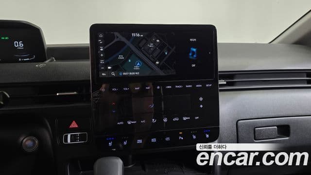 Hyundai Staria 2023 — ფოტო 15/20