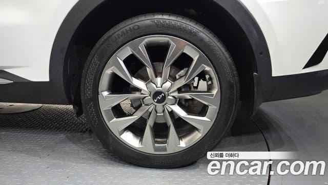 Kia Sorento 2022 — Şəkil 18/31