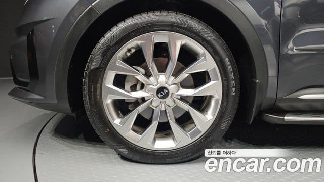 Kia Sorento 2020 — фото 5 из 20