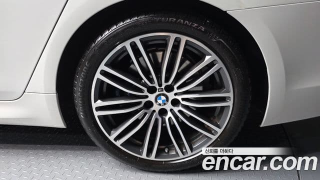 BMW 5 Series 2020 — Şəkil 5/20