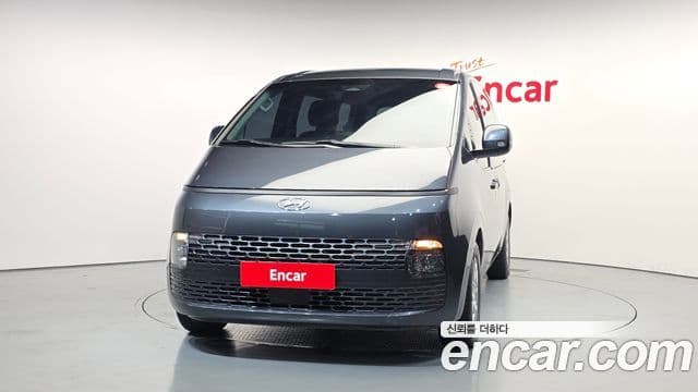 Hyundai Staria 2022 — ფოტო 3/20