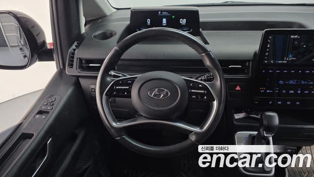 Hyundai Staria 2022 — ფოტო 13/20