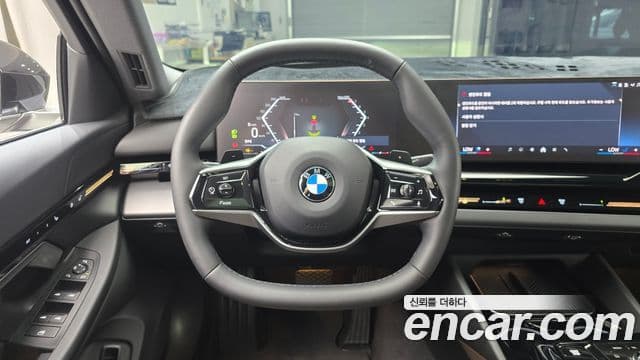 BMW 5 Series 2023 — Фото 13/20