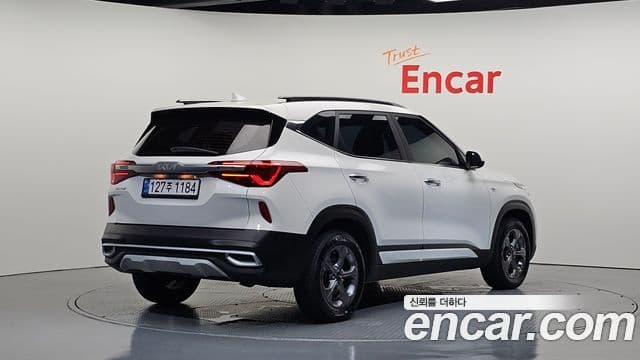 Kia Seltos 2021 — ფოტო 2/20