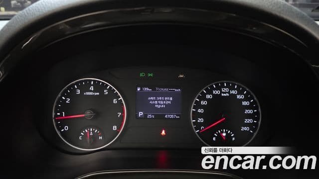 Kia Seltos 2021 — ფოტო 8/20