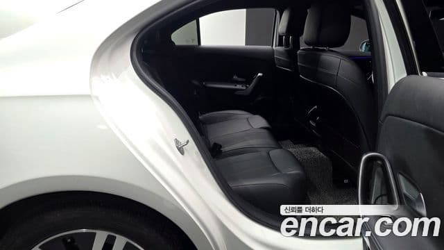 Mercedes-Benz A-Class 2021 — ფოტო 11/20
