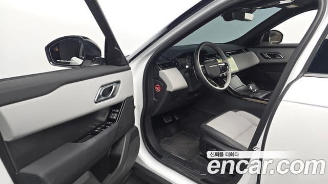 Land Rover Range Rover Velar 2024 — Şəkil 9/20