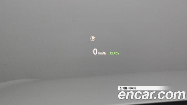 Land Rover Range Rover Velar 2024 — Şəkil 17/20