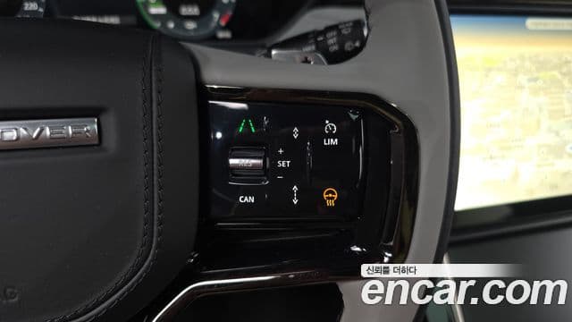 Land Rover Range Rover Velar 2024 — фото 18 из 20